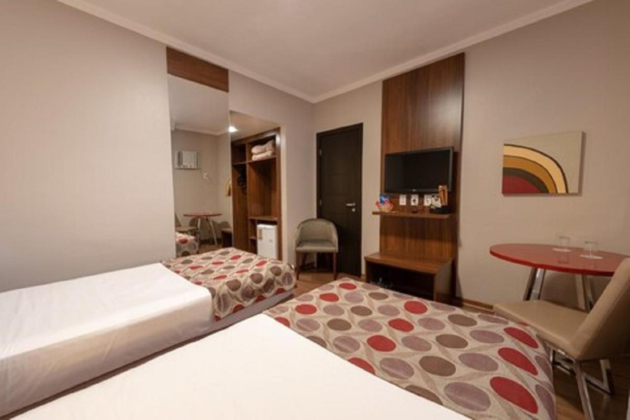 Class Hotel Pouso Alegre Exterior foto