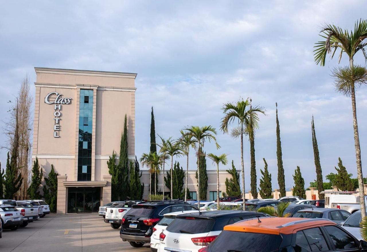 Class Hotel Pouso Alegre Exterior foto