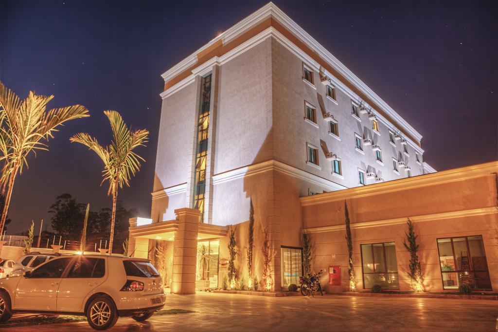 Class Hotel Pouso Alegre Exterior foto